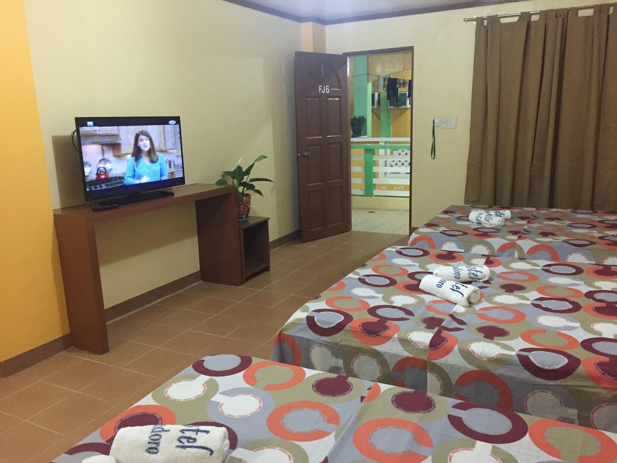 White Beach Hotel Puerto Galera Powered By Cocotel Buitenkant foto